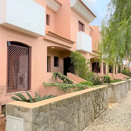 Villa Filo , Sol With Pool Quarteira