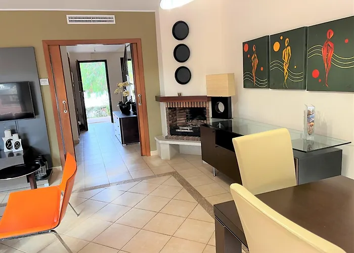 Filo , Sol With Pool *