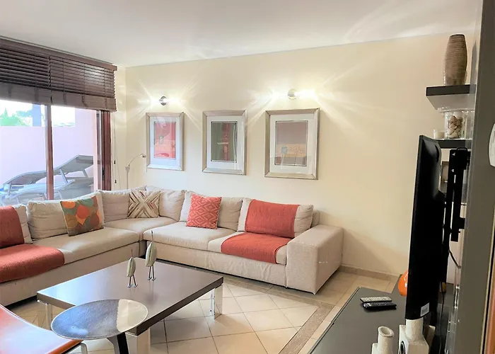 Filo , Sol With Pool