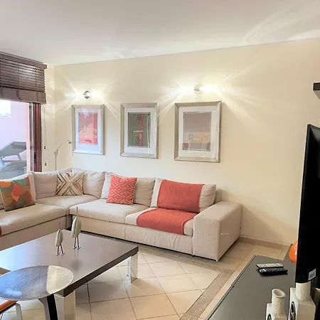 Filo , Sol With Pool